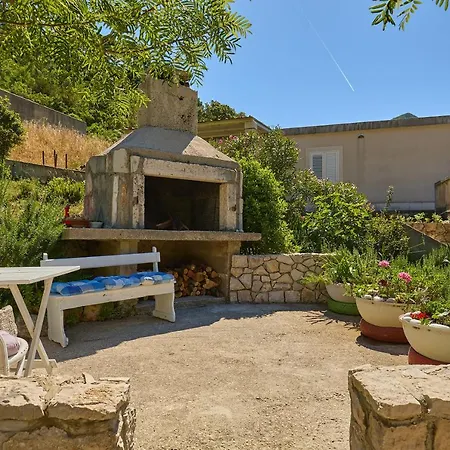 Dolores-apartment By The Sea