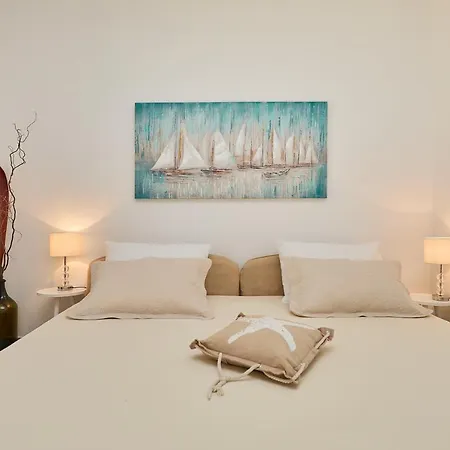 Dolores-apartment By The Sea Apartman Maranovici